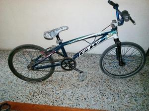 Bicicleta/ Uniforme Bmx