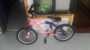 Vendo Bicicleta Pequeña para Niña