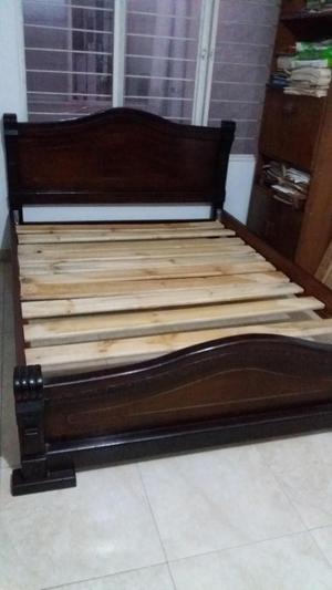 CAMA EN CEDRO DE 1.40 METROS INCLUYE TENDIDO DE TABLAS