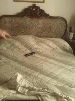 cama antigua doble en cedro caqueta!