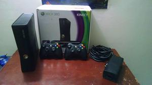 Xbox 360 Con Dos Controles