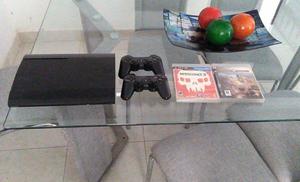 Play 3, dos controles, dos juegos.