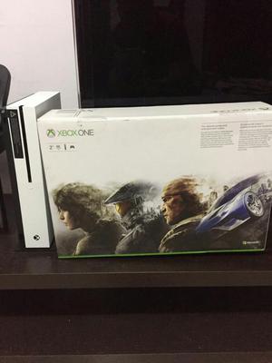 Vendo Xboxone con 9 Meses de Garantia