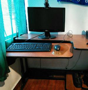 Se Vende Pc de Mesa sin Cpu, con Mesa - Manizales