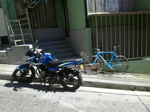 Bicicleta de Ruta Y Moto
