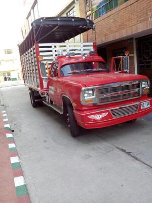 Se Vende Dodge en Buen Estado - Bogotá