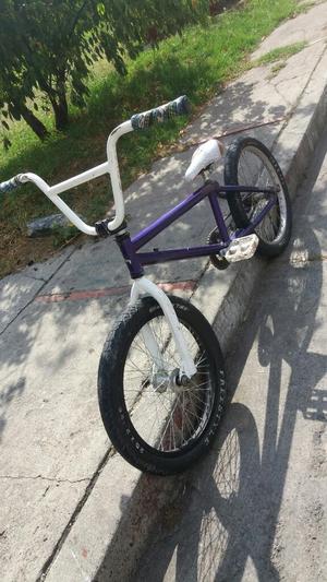 Vendo Bmx de Salto Negociable