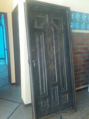 PUERTA METALICA