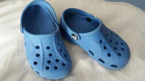 Zapatos Crocs para bebes talla 6/7