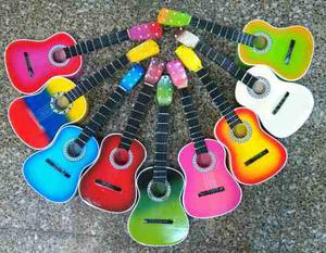 Guitarra Acústica Pequeña En Colores Para Niño