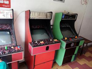 Maquina Arcade con Mas de 200 Juegos Excelente Estado