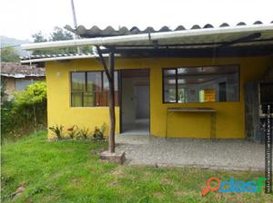 Vendo casa - local comercial via calera