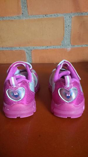 Se Venden Tenis de Niña Nuevos