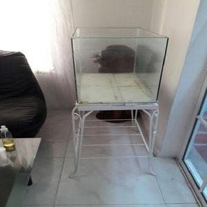 VENDO ACUARIO CON SU BASE - Barranquilla