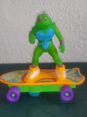 Ref.  Tortuga Ninja Skateboard a baterias