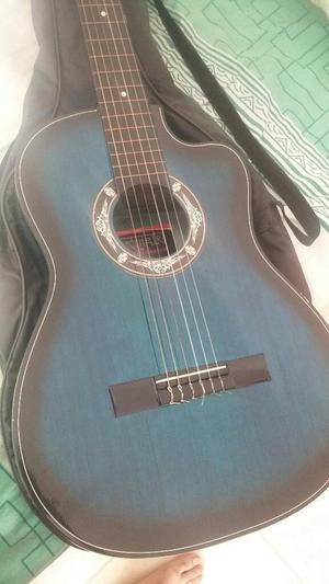 Se Vende Guitarra Casi Nueva