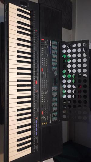 Vendo Organeta Yamaha Psr•500