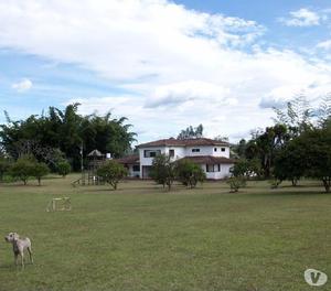 Lote Rionegro las Playas con casa buena