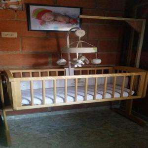 Cuna Mothercare de balancín - Bucaramanga