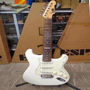 Guitarra Electrica Esp Ltd St213 Rw Ow Stratocaster Blanca -