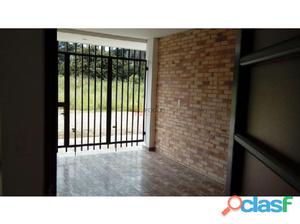 VENDO HERMOSA CASA BUENA UBICACIÒN
