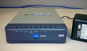 router linksys rv042 usado