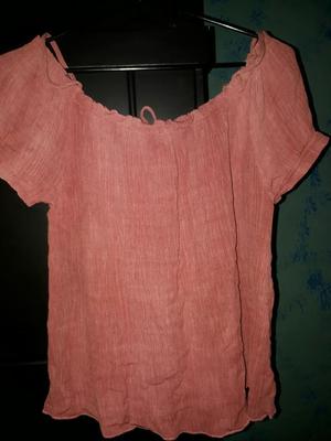 Se Vende Blusa en Excelente Estado