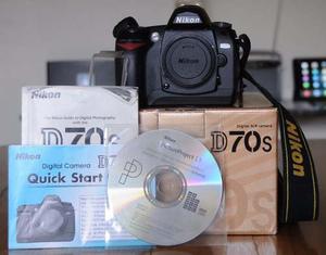 Camara Digital Reflex Nikon D70s. En Su Caja Con Accesorios