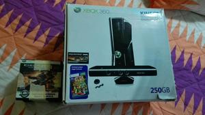 Xbox 360 + Kinect + 3 Controles