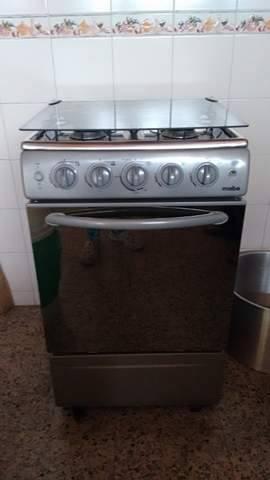 ESTUFA CON HORNO A GAS DOMESTICO MARCA MABE COMO NUEVA