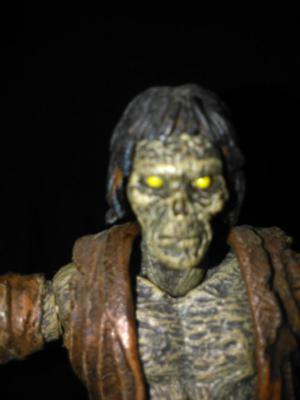 FIGURA ZOMBI ARTICULADA