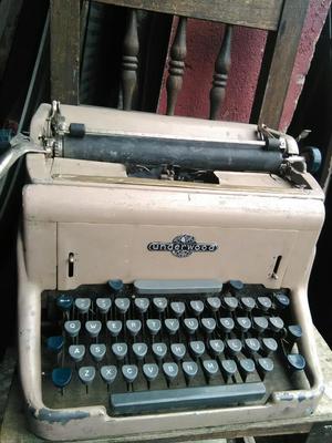 Maquina de Escribir Antigua