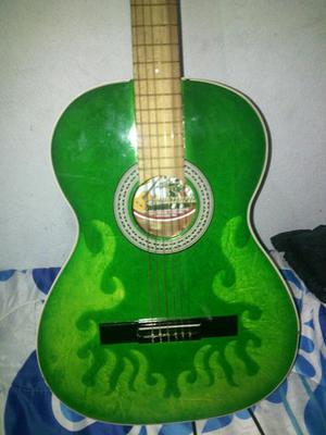 Vendo Mi Guitarra Casi Nueva en Cali