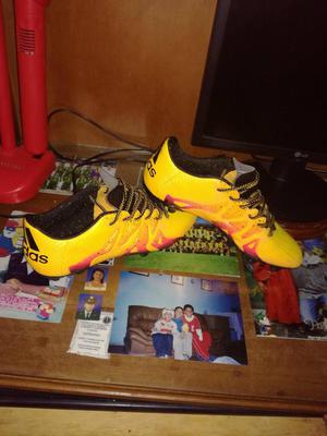 Guayos Adidas x15.3 naranjas grama firme