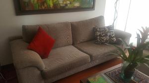 Sofa de 3 Puestos. Moderno