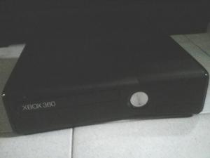 Vendo Consola Xbox360 con Dos Controles