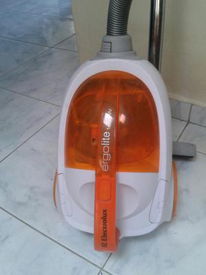 Vendo Aspiradora Electro Lux. No Requier