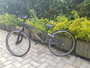 Vendo Bicicleta GW minicros en perfecto estado