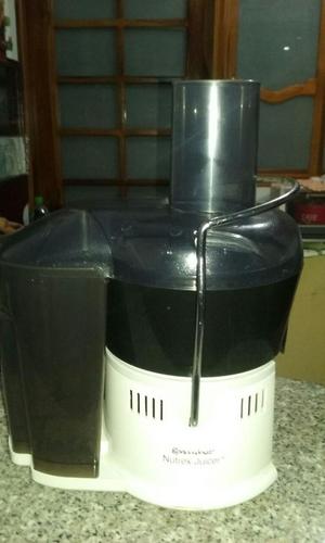 NUTREX JUICER de Rena Ware