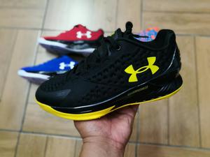 Tenis Zapatillas Under Armour Charged