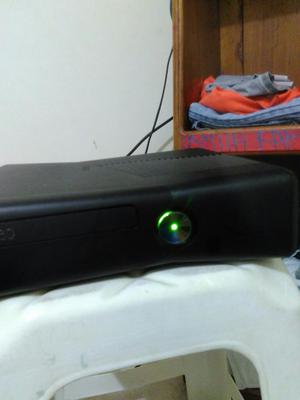 Xbox 360 Mas Cuatro Controles