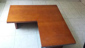 Mesa de centro en madera color miel