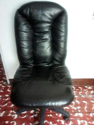 Vendo Silla Ejecutiva en Cuero Muy Buena