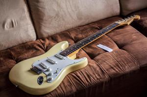 Fender Stratocaster Americana  Planta Corona