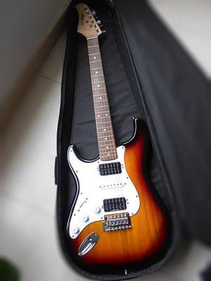 Guitarra eléctrica para zurdo JVC modificada