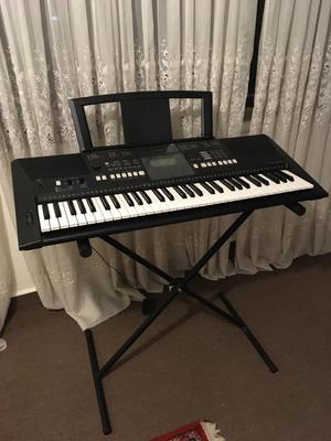 Organeta Yamaha PSRE423