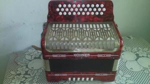 vendo acordeon Hohner International