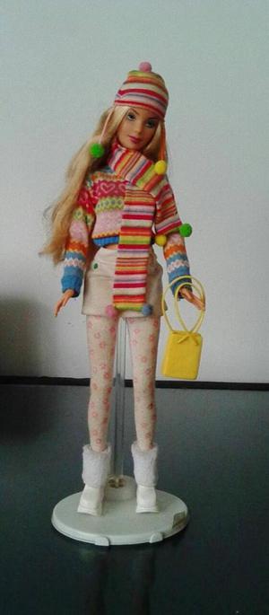 Muñeca Barbie Estocolmo~united Colors Of Benetton