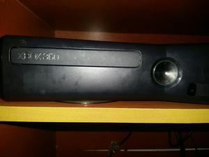 Vendo Xbox 360 Slim con Kinet Y Dos Cont