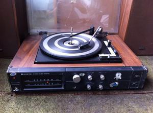 Tocadiscos Antiguo Sanyo con Bafles